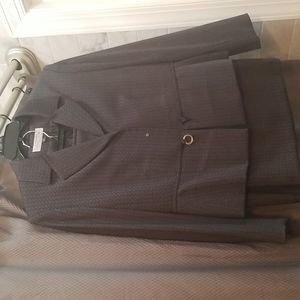 Tahari business suit